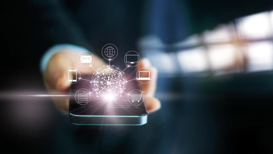 Napad tehnoloških podjetij na tradicionalno bančništvo in...